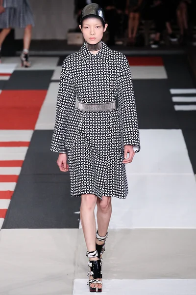 Look 9